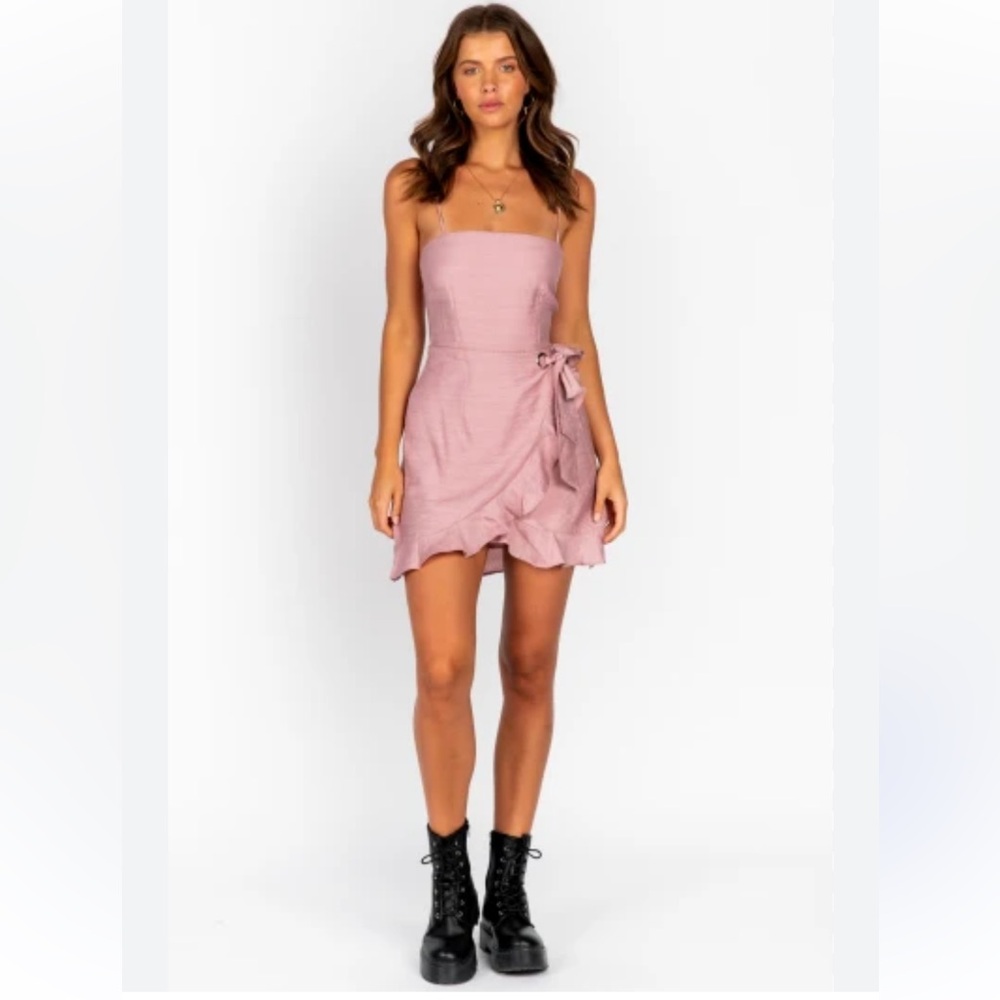 Selfie Leslie Pink Mini Dress